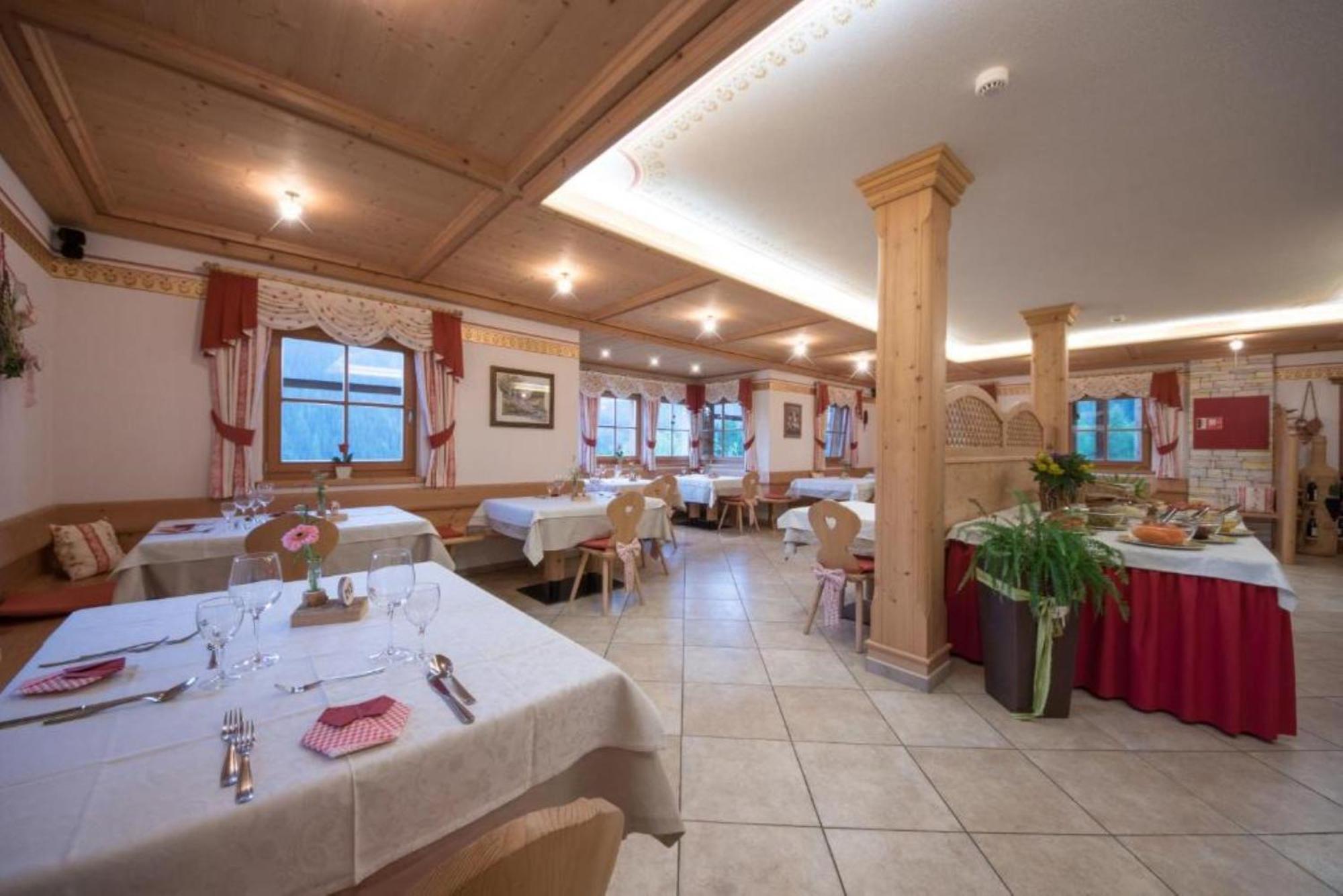 Hotel Pension Odles San Martino in Badia Exterior foto