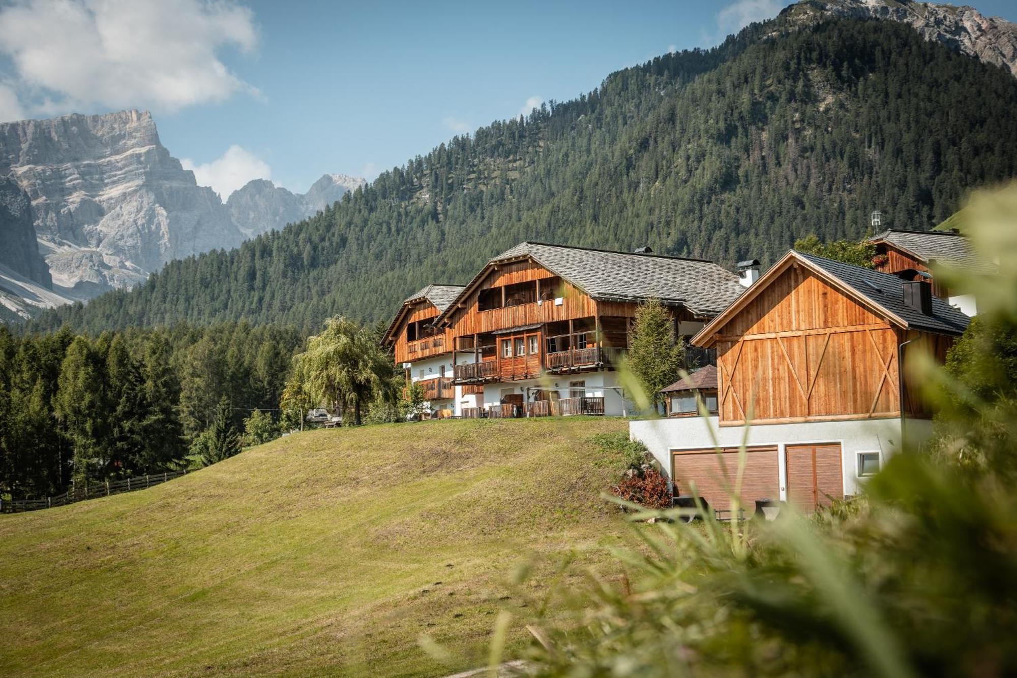 Hotel Pension Odles San Martino in Badia Exterior foto